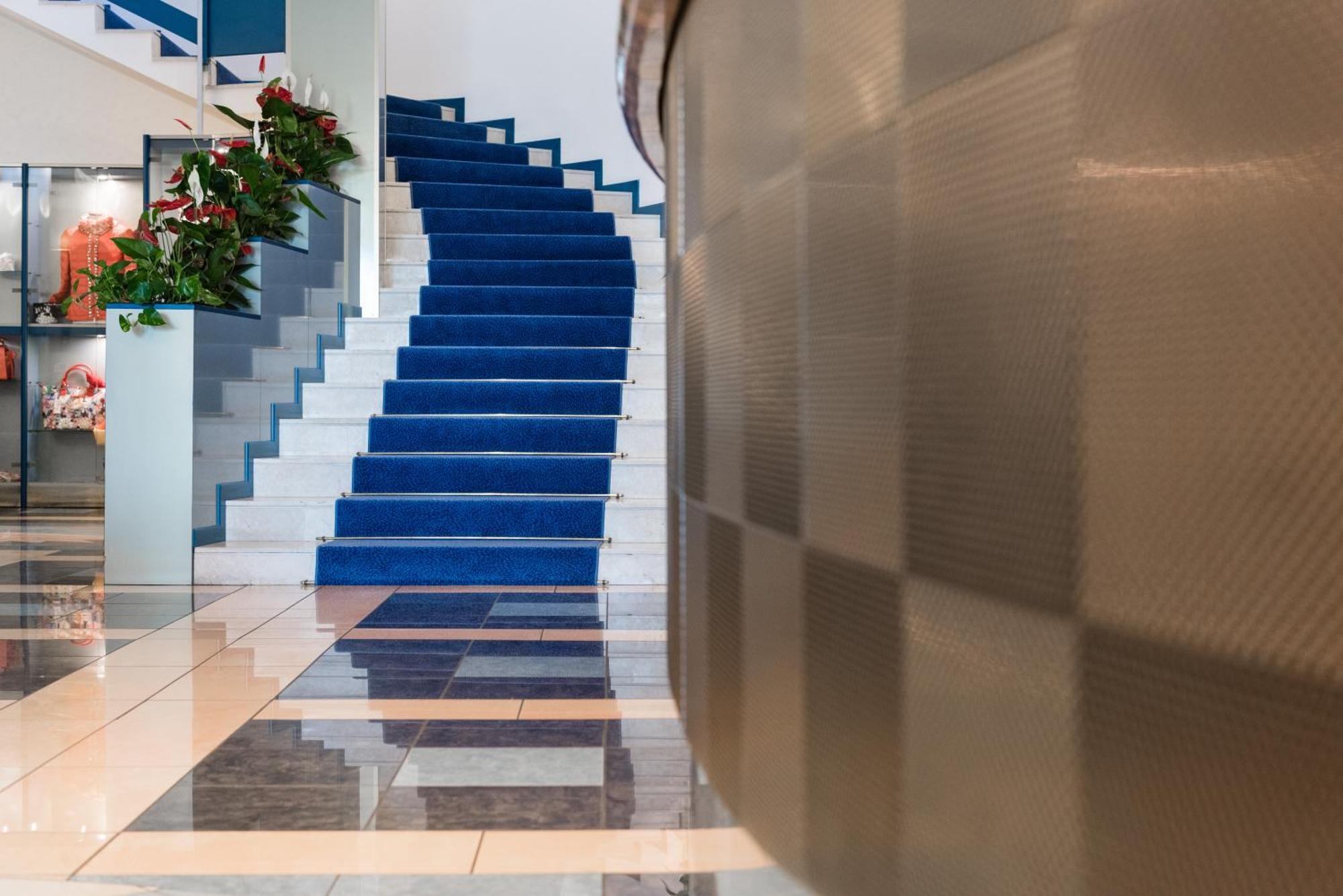 Luna Hotel 4*